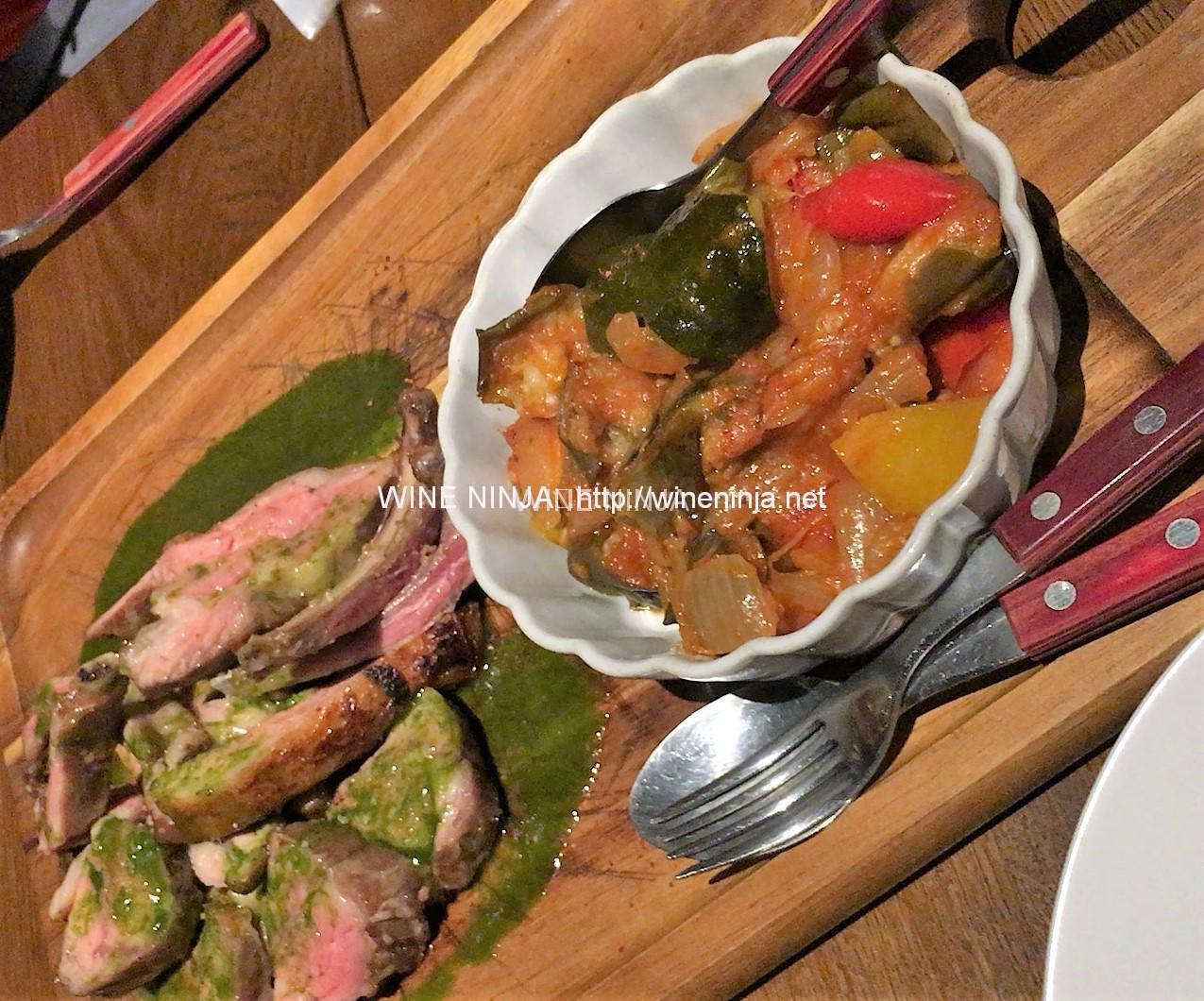 キタサンドウ ラ カーヴ　鶏肉のリヨン風煮込みと肉料理